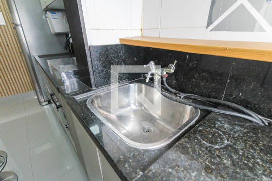Área de Serviço de apartamento para alugar com 2 quartos, 49m² em Parque São Lourenço, São Paulo