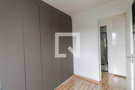 Quarto 2 de apartamento para alugar com 2 quartos, 49m² em Parque São Lourenço, São Paulo