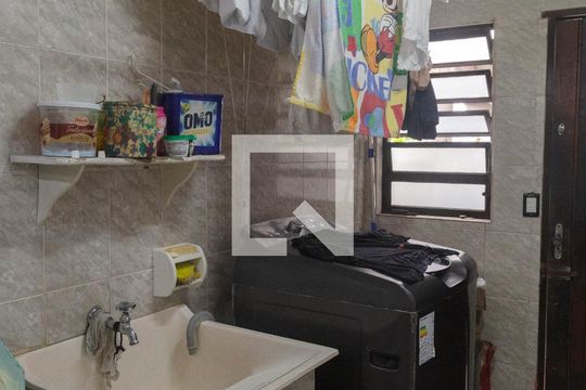 Área de Serviço de casa à venda com 4 quartos, 380m² em Vila Sirena, Guarulhos