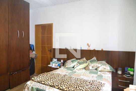 Quarto 1  de casa à venda com 4 quartos, 380m² em Vila Sirena, Guarulhos