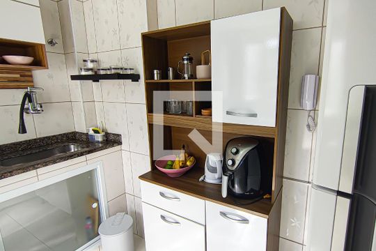 cozinha de apartamento para alugar com 2 quartos, 73m² em Jacarepaguá, Rio de Janeiro
