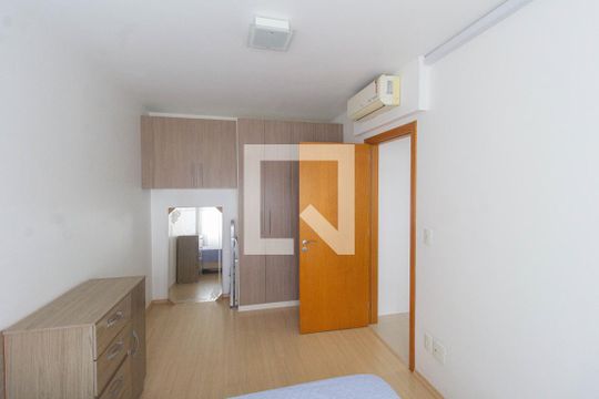 Quarto de apartamento para alugar com 1 quarto, 52m² em Centro, São Leopoldo