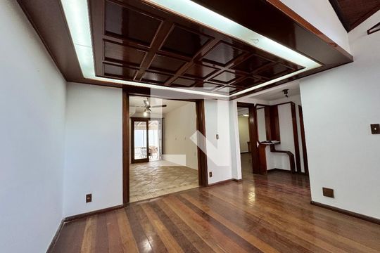 Sala de casa para alugar com 4 quartos, 320m² em Centro, São Leopoldo