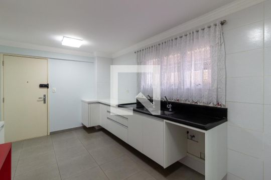 Cozinha de apartamento à venda com 3 quartos, 130m² em Paraíso, São Paulo
