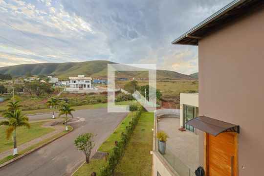 Vista da Suíte de casa de condomínio à venda com 3 quartos, 240m² em , Nova Lima