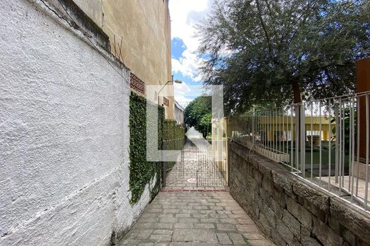 Garagem de casa à venda com 3 quartos, 660m² em Pilares, Rio de Janeiro