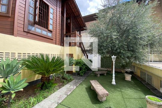 Quintal de casa à venda com 3 quartos, 660m² em Pilares, Rio de Janeiro