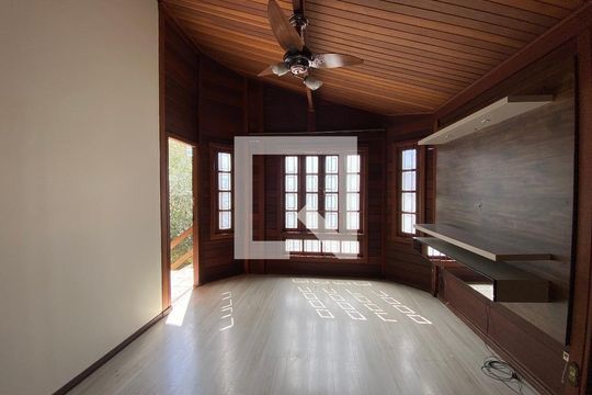 Casa à venda com 3 quartos, 660m² em Pilares, Rio de Janeiro