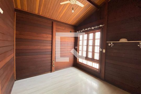 Quarto 1 de casa à venda com 3 quartos, 660m² em Pilares, Rio de Janeiro