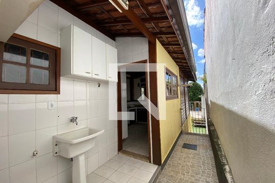 Área de Serviço de casa à venda com 3 quartos, 660m² em Pilares, Rio de Janeiro