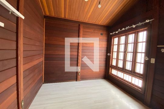 Quarto 1 de casa à venda com 3 quartos, 660m² em Pilares, Rio de Janeiro