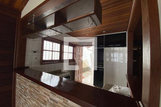 Cozinha de casa à venda com 3 quartos, 660m² em Pilares, Rio de Janeiro