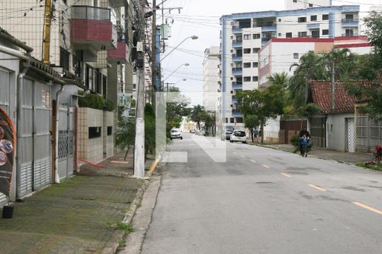Vista da Rua de apartamento para alugar com 2 quartos, 48m² em Nova Mirim, Praia Grande