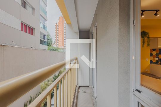 Varanda Studio de kitnet/studio para alugar com 1 quarto, 27m² em Jardim Paulista, São Paulo