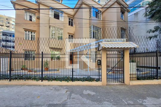 Fachada de apartamento à venda com 2 quartos, 55m² em Icaraí, Niterói