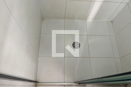 Banheiro de apartamento à venda com 2 quartos, 77m² em Perdizes, São Paulo
