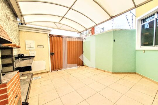 Área comum de casa para alugar com 3 quartos, 80m² em Fernão Dias, Belo Horizonte