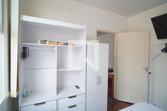 Quarto de apartamento à venda com 1 quarto, 35m² em Floresta, Porto Alegre