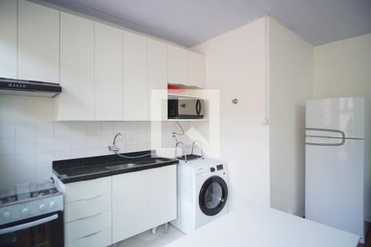 Cozinha e Área de Serviço de apartamento à venda com 1 quarto, 35m² em Floresta, Porto Alegre