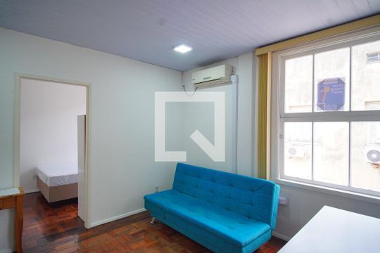 Sala de apartamento à venda com 1 quarto, 35m² em Floresta, Porto Alegre