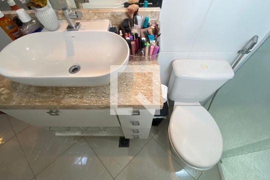 Banheiro de apartamento à venda com 2 quartos, 92m² em Jardim do Estádio, Santo André