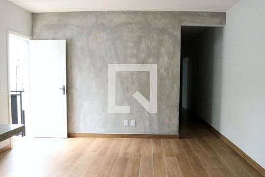 Sala de estar de casa para alugar com 2 quartos, 75m² em Vila Campo Grande, São Paulo