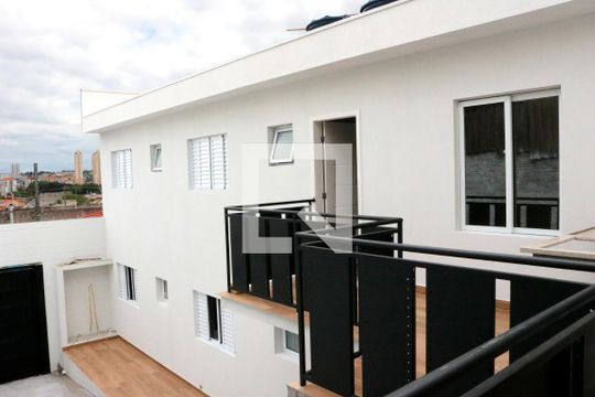 Fachada superior de casa para alugar com 2 quartos, 75m² em Vila Campo Grande, São Paulo