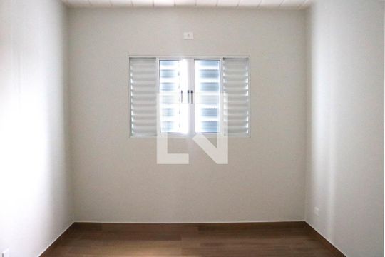 Quarto 2 de casa para alugar com 2 quartos, 75m² em Vila Campo Grande, São Paulo