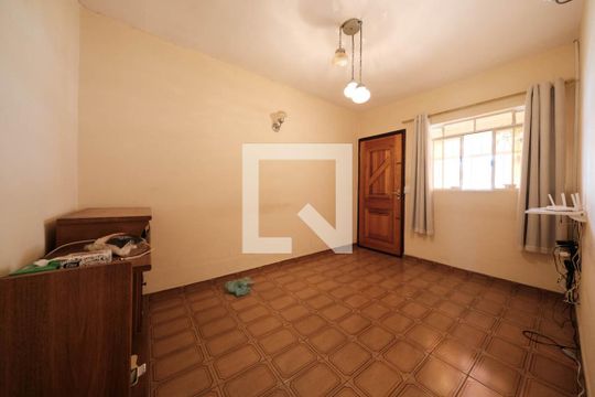 Casa à venda com 2 quartos, 6672m² em Parque Boturussu, São Paulo