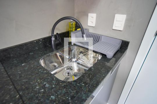 Cozinha - Torneira de apartamento para alugar com 1 quarto, 25m² em Boa Vista, Porto Alegre