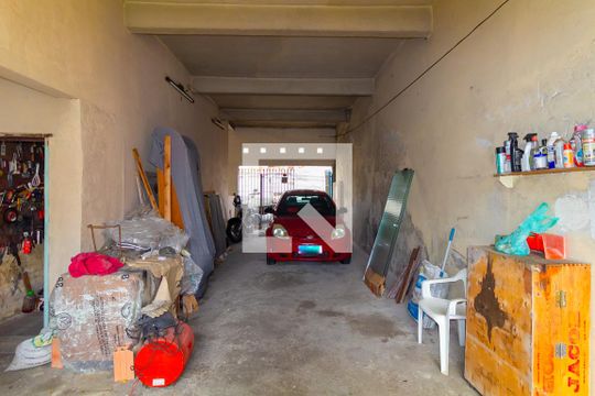 Garagem de casa à venda com 5 quartos, 250m² em Vila Ivg, São Paulo