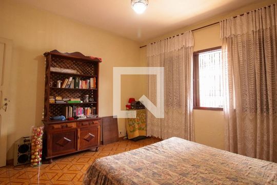 Casa 1 - Quarto 1 de casa à venda com 3 quartos, 250m² em Aricanduva, São Paulo