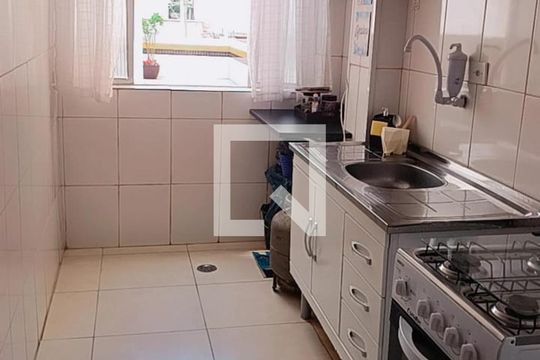 Cozinha de kitnet/studio para alugar com 1 quarto, 35m² em Canto do Forte, Praia Grande