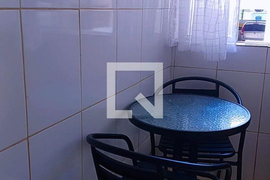 Cozinha de kitnet/studio para alugar com 1 quarto, 35m² em Canto do Forte, Praia Grande