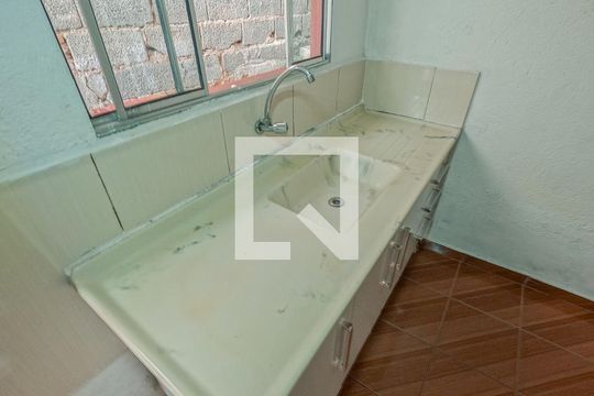 Sala/Cozinha de casa para alugar com 1 quarto, 55m² em Jardim Peri, São Paulo