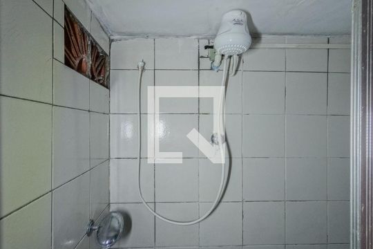 Banheiro  de casa para alugar com 1 quarto, 55m² em Jardim Peri, São Paulo
