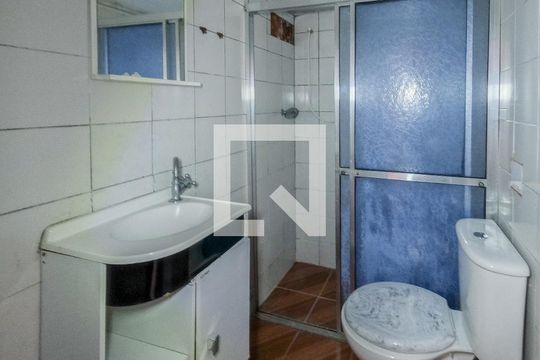 Banheiro  de casa para alugar com 1 quarto, 55m² em Jardim Peri, São Paulo