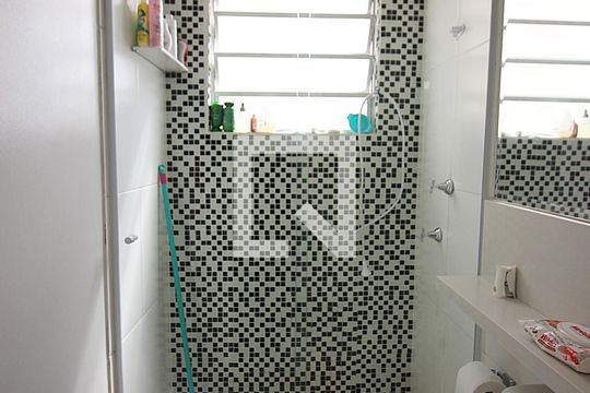 Banheiro Social de apartamento para alugar com 2 quartos, 47m² em Planalto, São Bernardo do Campo