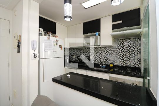 Cozinha de apartamento à venda com 2 quartos, 45m² em Jardim Vila Formosa, São Paulo