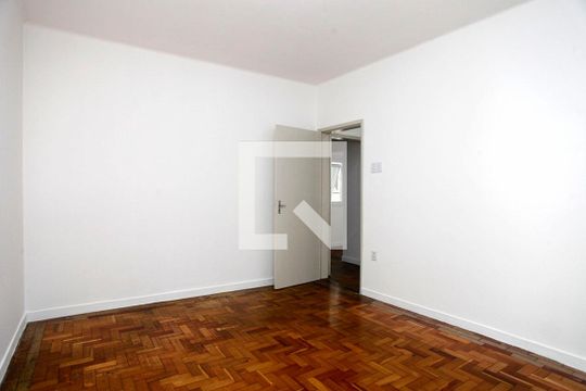 Quarto 1 de apartamento para alugar com 2 quartos, 73m² em Petrópolis, Porto Alegre