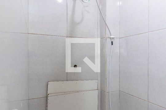 Banheiro de casa para alugar com 1 quarto, 16m² em Parque Savoi City, São Paulo