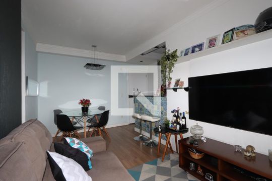 Sala de apartamento à venda com 3 quartos, 64m² em Vila Santa Clara, São Paulo
