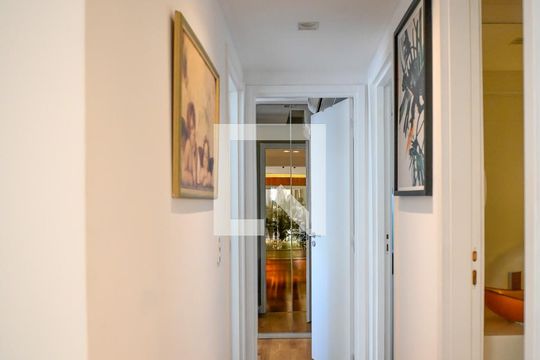 Corredor de apartamento à venda com 3 quartos, 110m² em Vila da Saúde, São Paulo