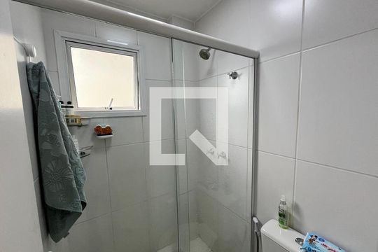 Banheiro social de apartamento à venda com 2 quartos, 70m² em Taquara, Rio de Janeiro