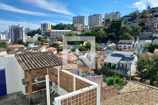 Casa à venda com 5 quartos, 216m² em Pé Pequeno, Niterói