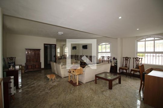 Casa à venda com 4 quartos, 500m² em Freguesia (jacarepaguá), Rio de Janeiro