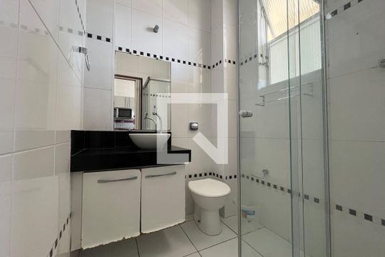 Banheiro de apartamento para alugar com 1 quarto, 25m² em José Menino, Santos