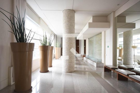Hall Social de apartamento à venda com 4 quartos, 211m² em Vila Andrade, São Paulo