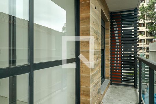 Varanda de apartamento à venda com 2 quartos, 51m² em Santa Cecília, Porto Alegre