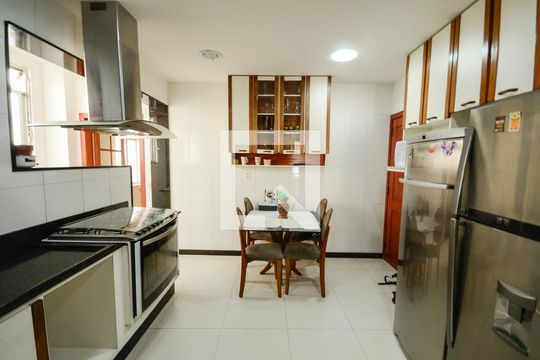 Cozinha de apartamento à venda com 3 quartos, 126m² em Vila Isabel, Rio de Janeiro